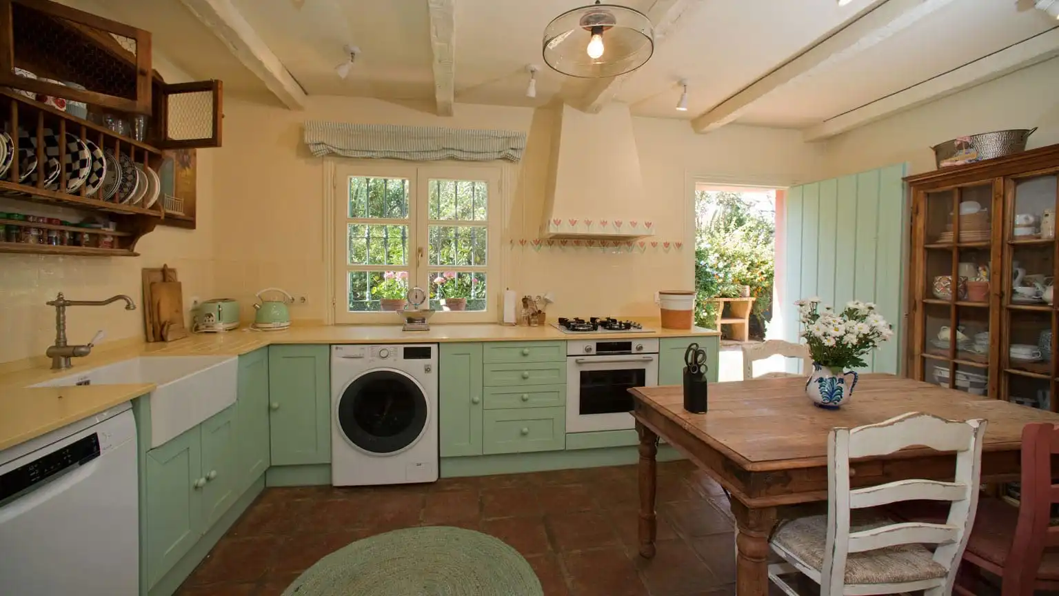 Cocina de Terreno en venta en Estepona