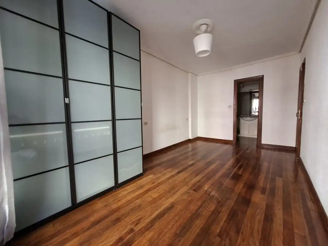 Schlafzimmer von Wohnung zum Verkauf in Durango mit Heizung und Terrasse