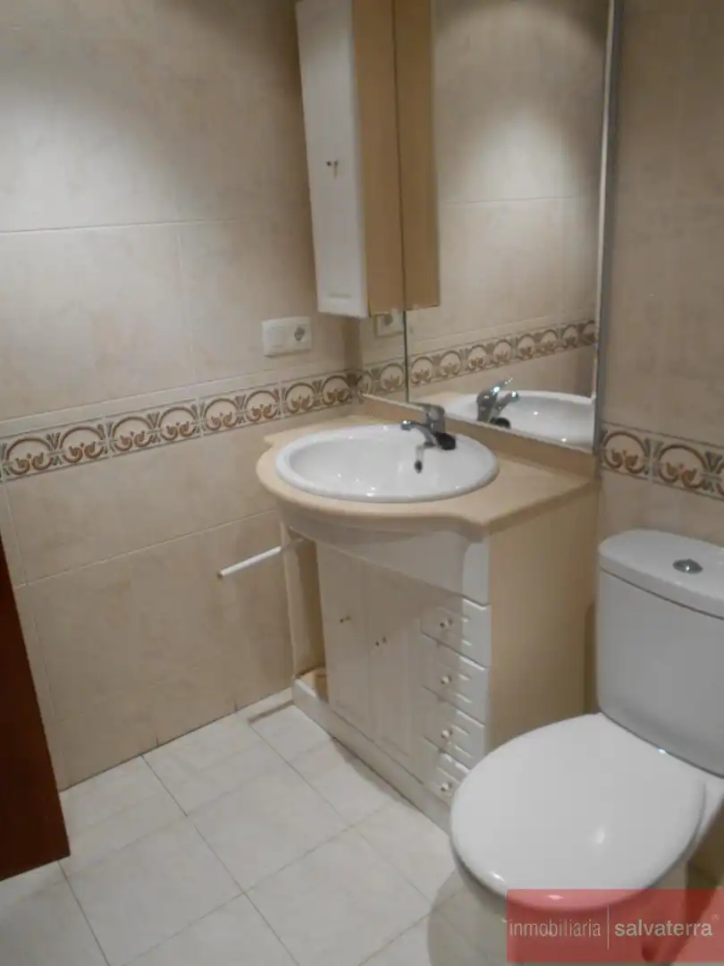 Bathroom of Flat for sale in Salceda de Caselas  with Heating and Storage room