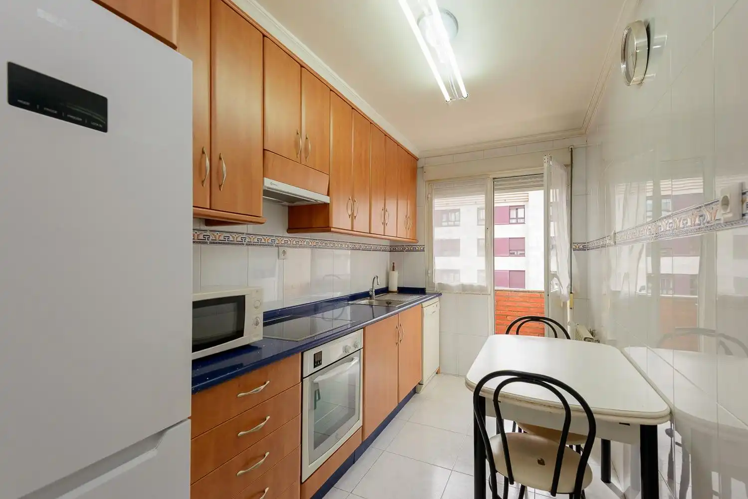 Cocina de Piso en venta en Oviedo  con Calefacción, Amueblado y Balcón