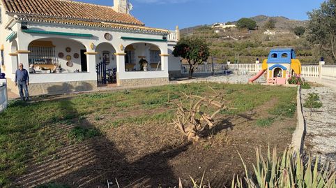 Chalet Campo + finca 18000 m2 mangos a 7 minutos de Vélez-Málaga