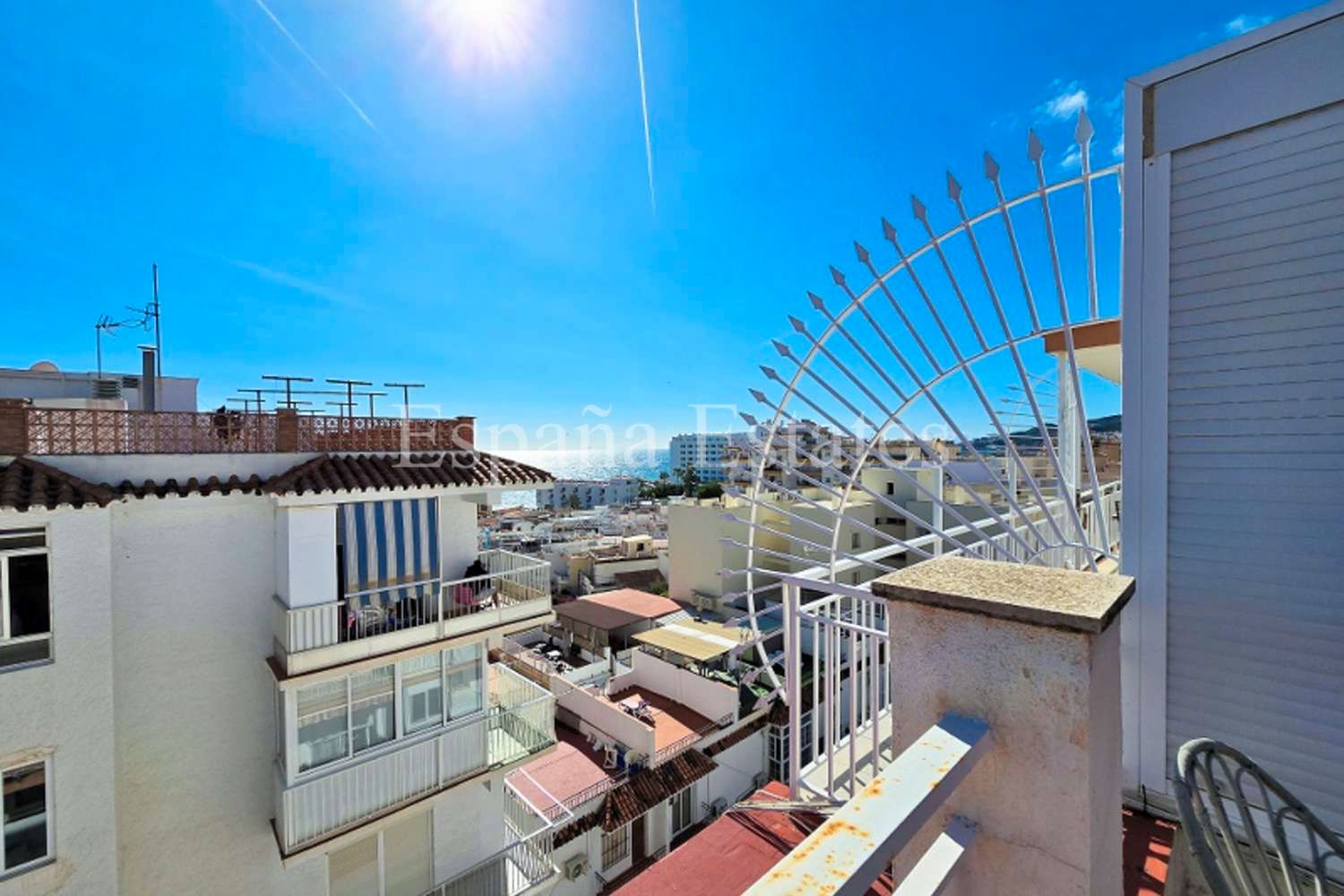 Vista exterior de Estudi en venda en Nerja amb Terrassa, Moblat i Internet