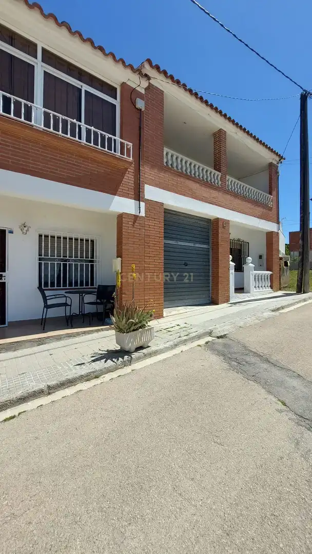 Vista exterior de Casa o chalet en venta en Castellet i la Gornal