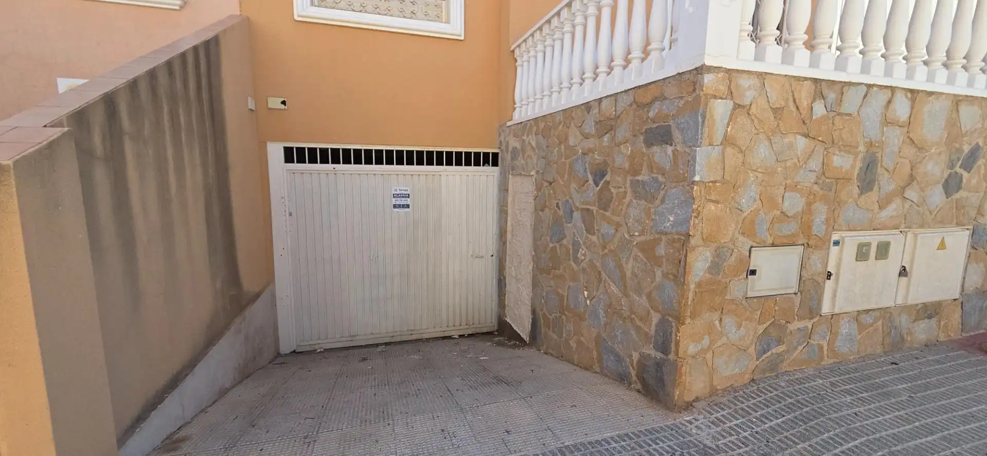 Parking de Casa adosada en venta en Murcia con Terraza y Trastero