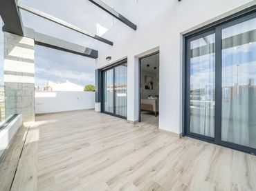 Maison avec balcon à vendre à Pilar de la Horadada ciudad