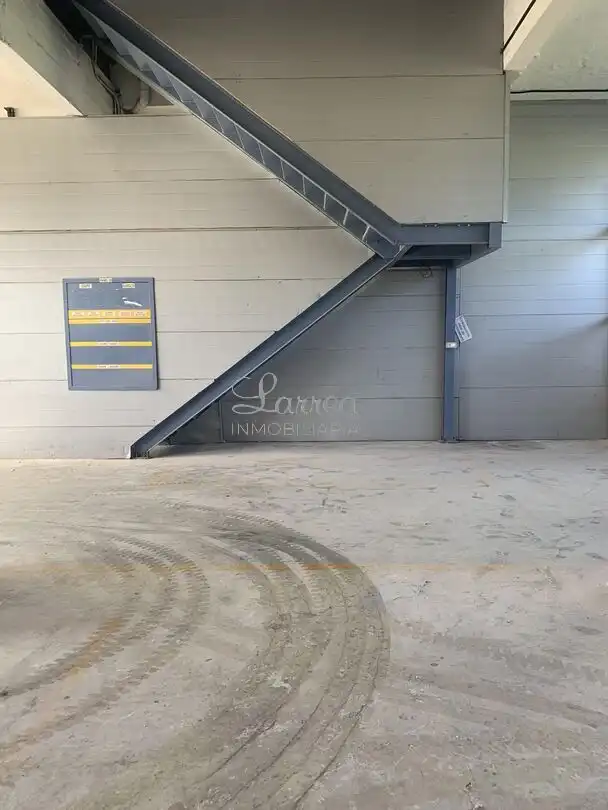 Aparcament de Nau industrial en venda en Vitoria - Gasteiz