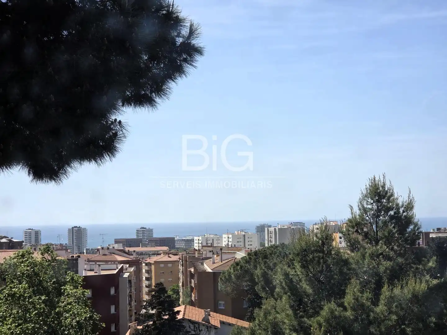 Vista exterior de Casa o xalet en venda en Mataró amb Calefacció, Jardí privat i Terrassa
