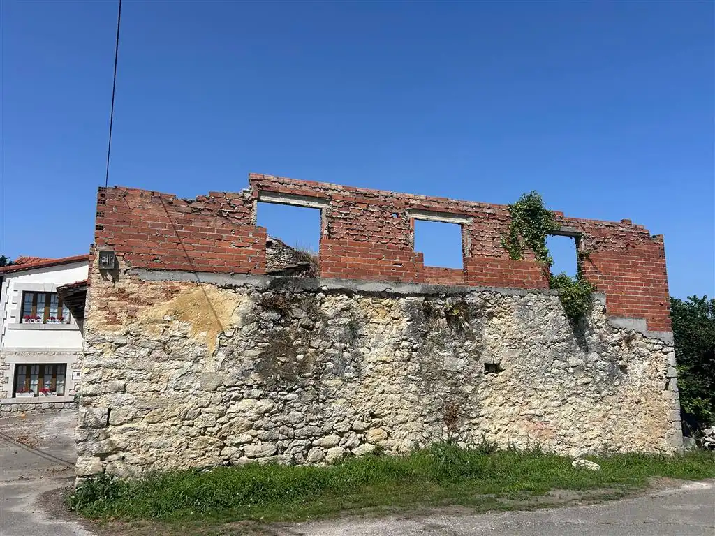 Exterior view of Country homes for sale in Val de San Vicente 
