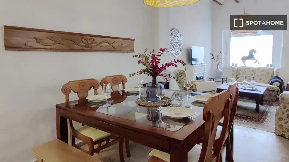 Dining room of Flat for rent in Bolbaite  with Air Conditioner, Heating and Furnished