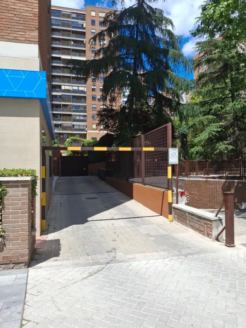 Aparcament de Garatge en venda en Madrid