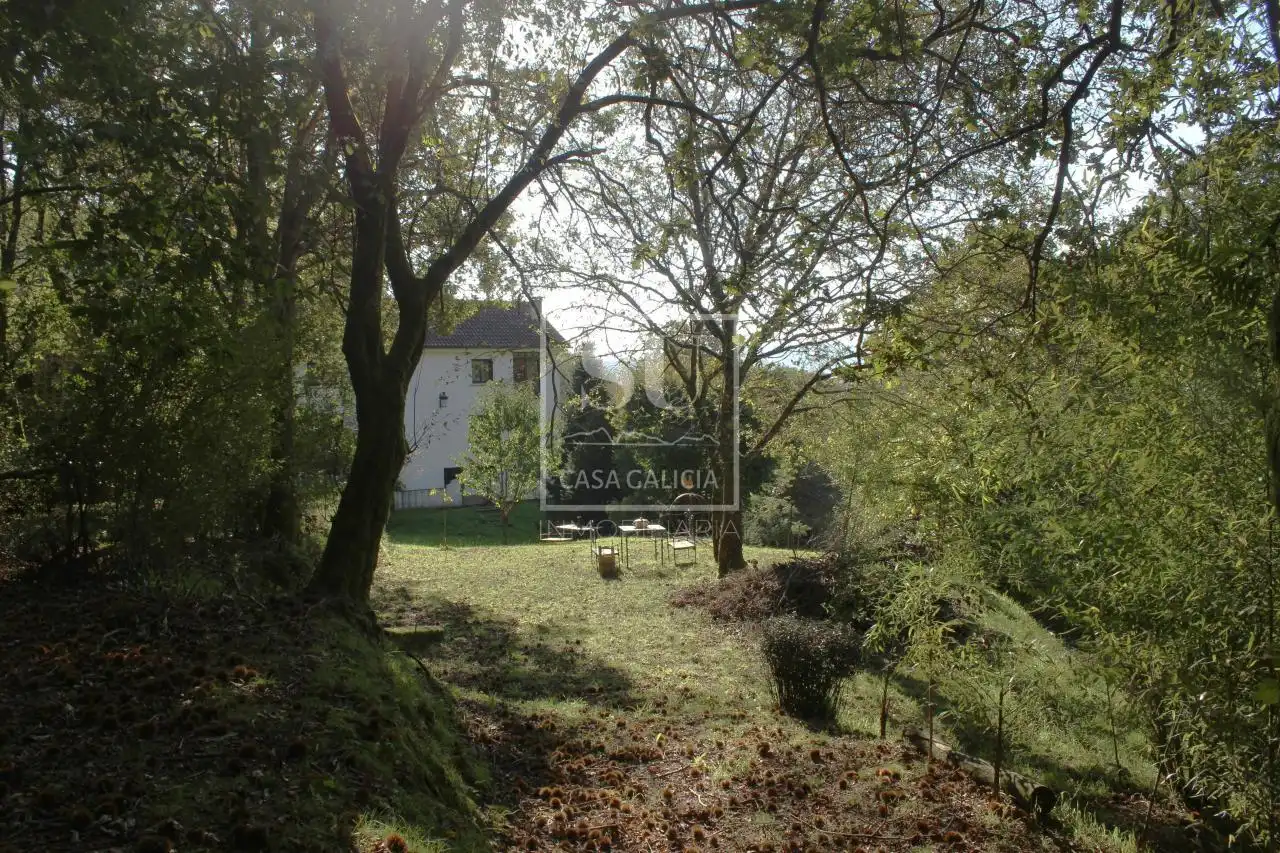 Casa o xalet en venda en Gondomar amb Calefacció, Jardí privat i Moblat