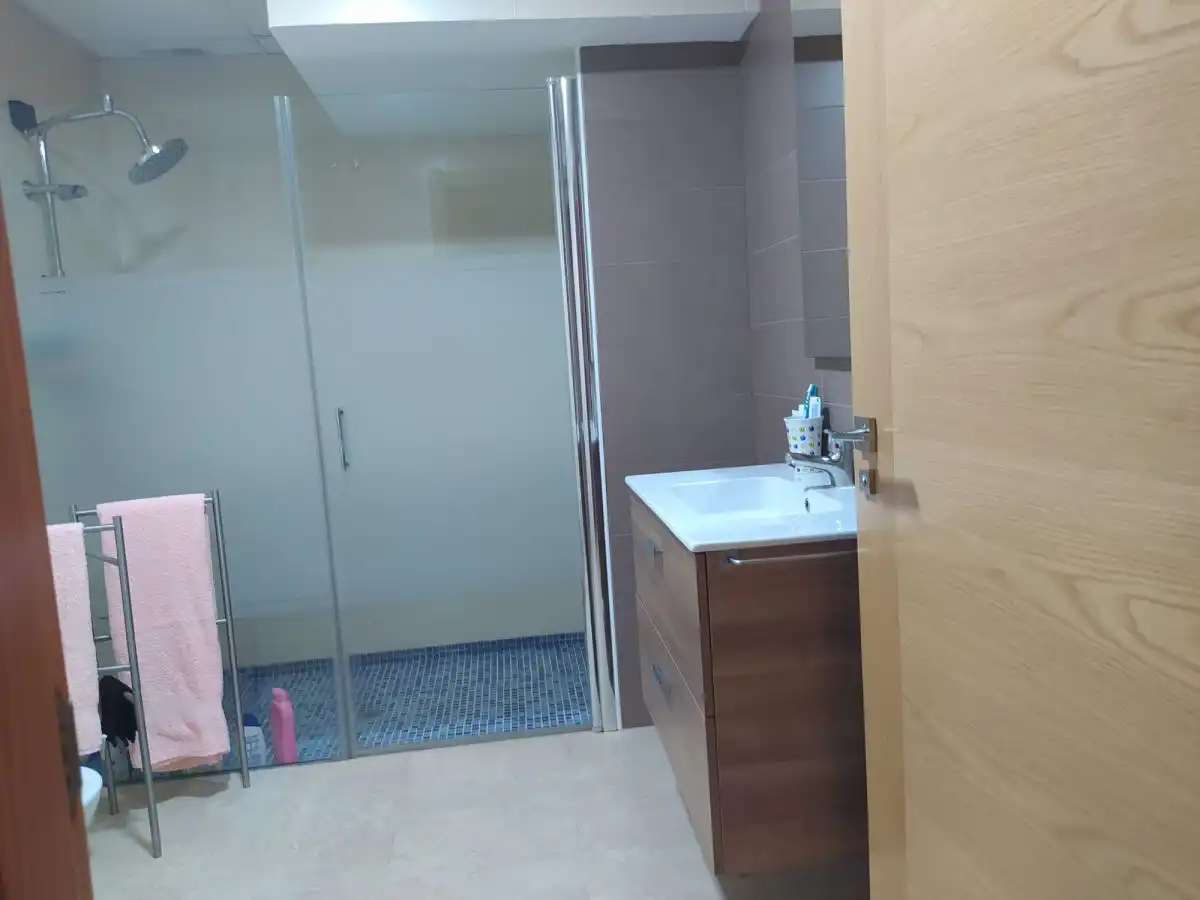 Bany de Casa o xalet en venda en Badajoz amb Aire condicionat, Terrassa i Traster