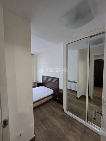 Piso en Alquiler en Opañel