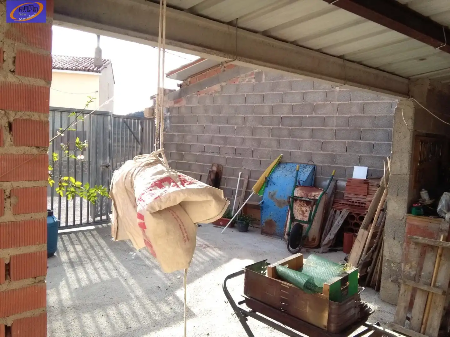 Houses for sale in Alpuente  with Heating, Storage room and Balcony