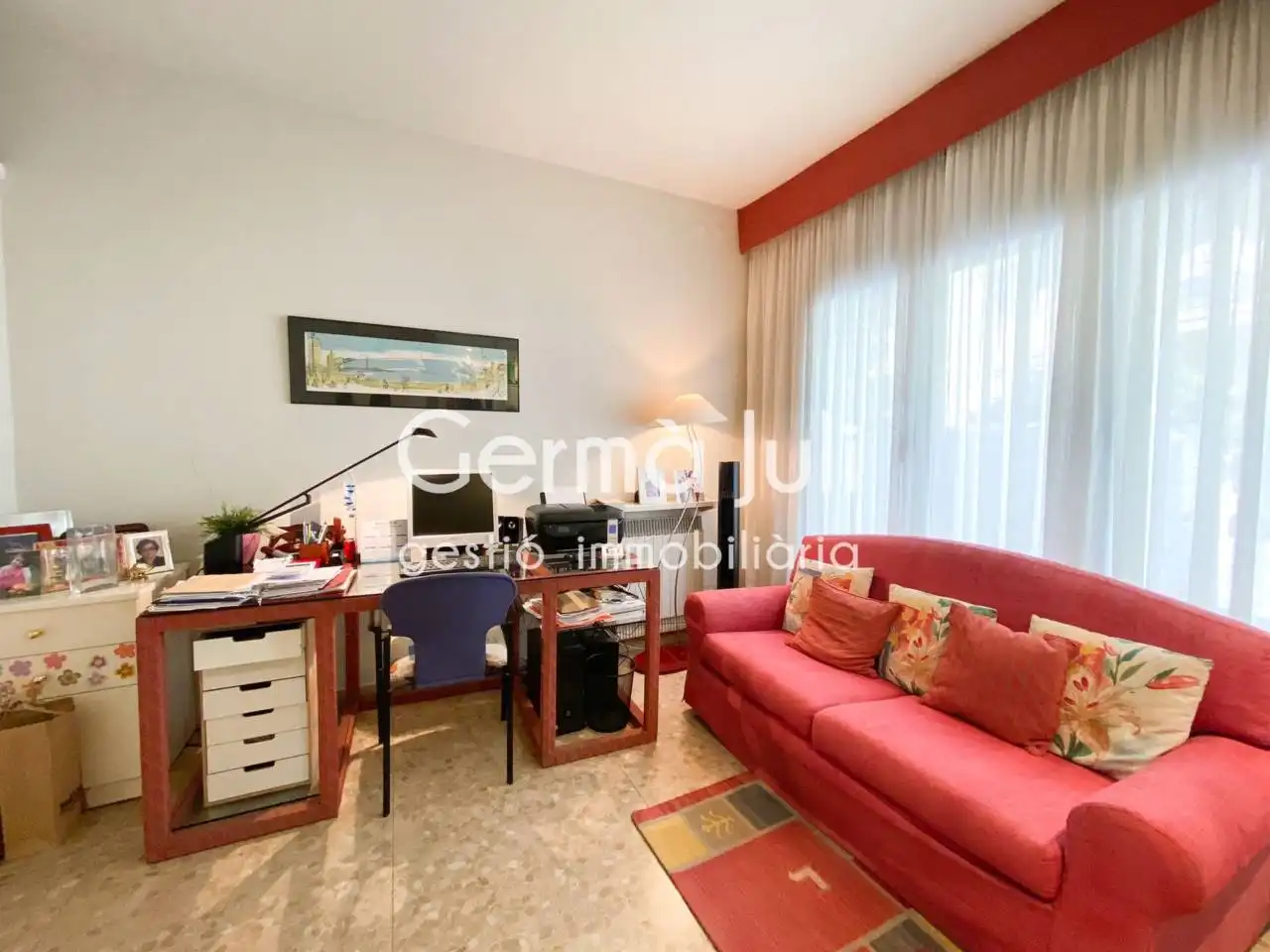 Habitación de Casa adosada en venta en Badalona con Aire acondicionado, Calefacción y Jardín privado