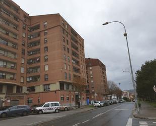 Vista exterior de Pis en venda en Basauri 