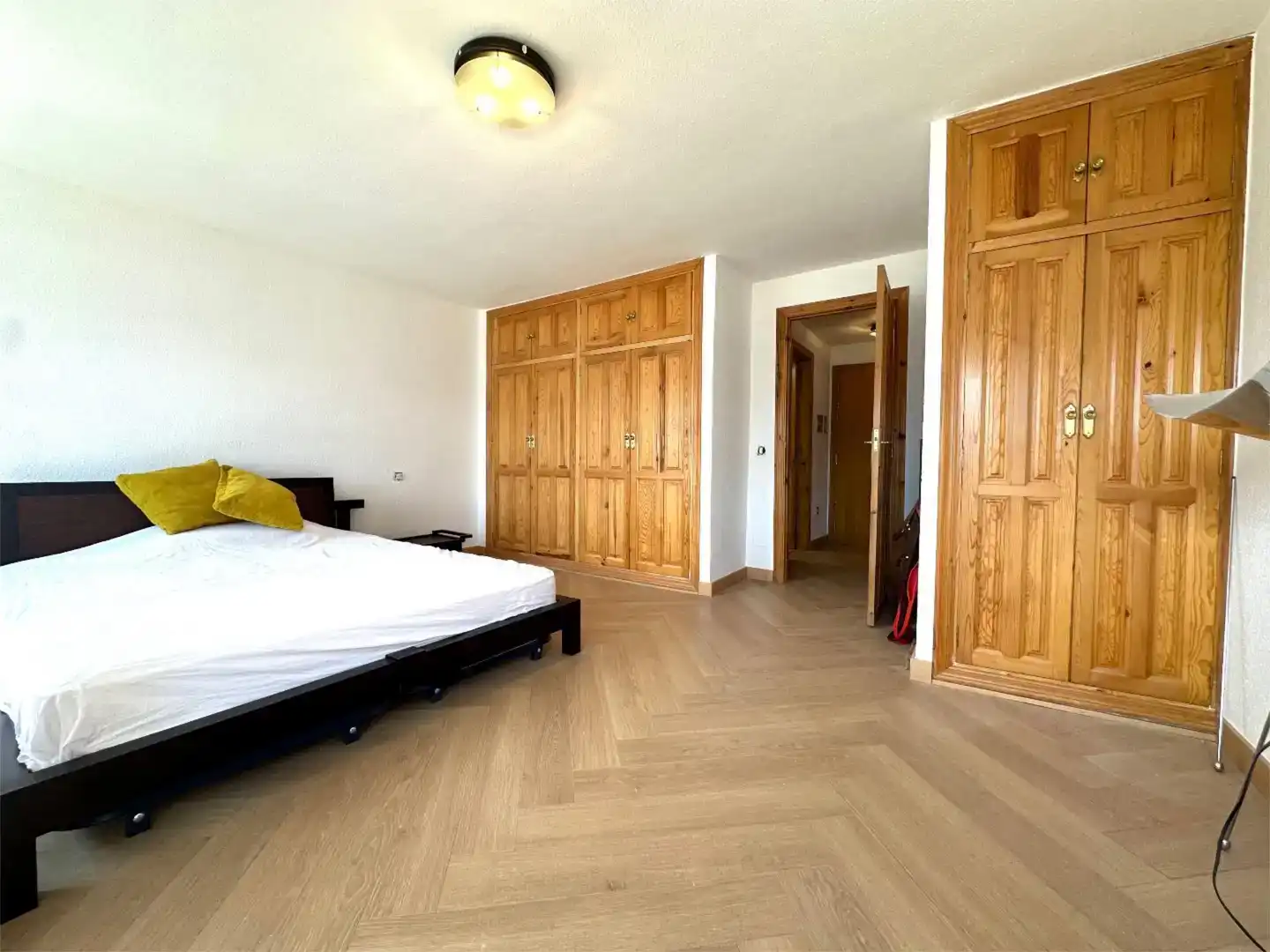 Habitación de Piso en venta en Riaño con Trastero y Amueblado