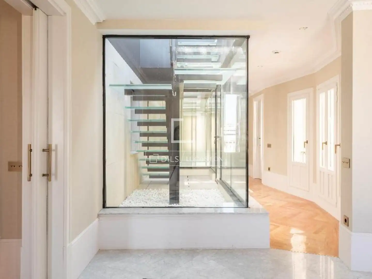 Attic for sale in Madrid  with Air Conditioner, Heating and Parquet flooring