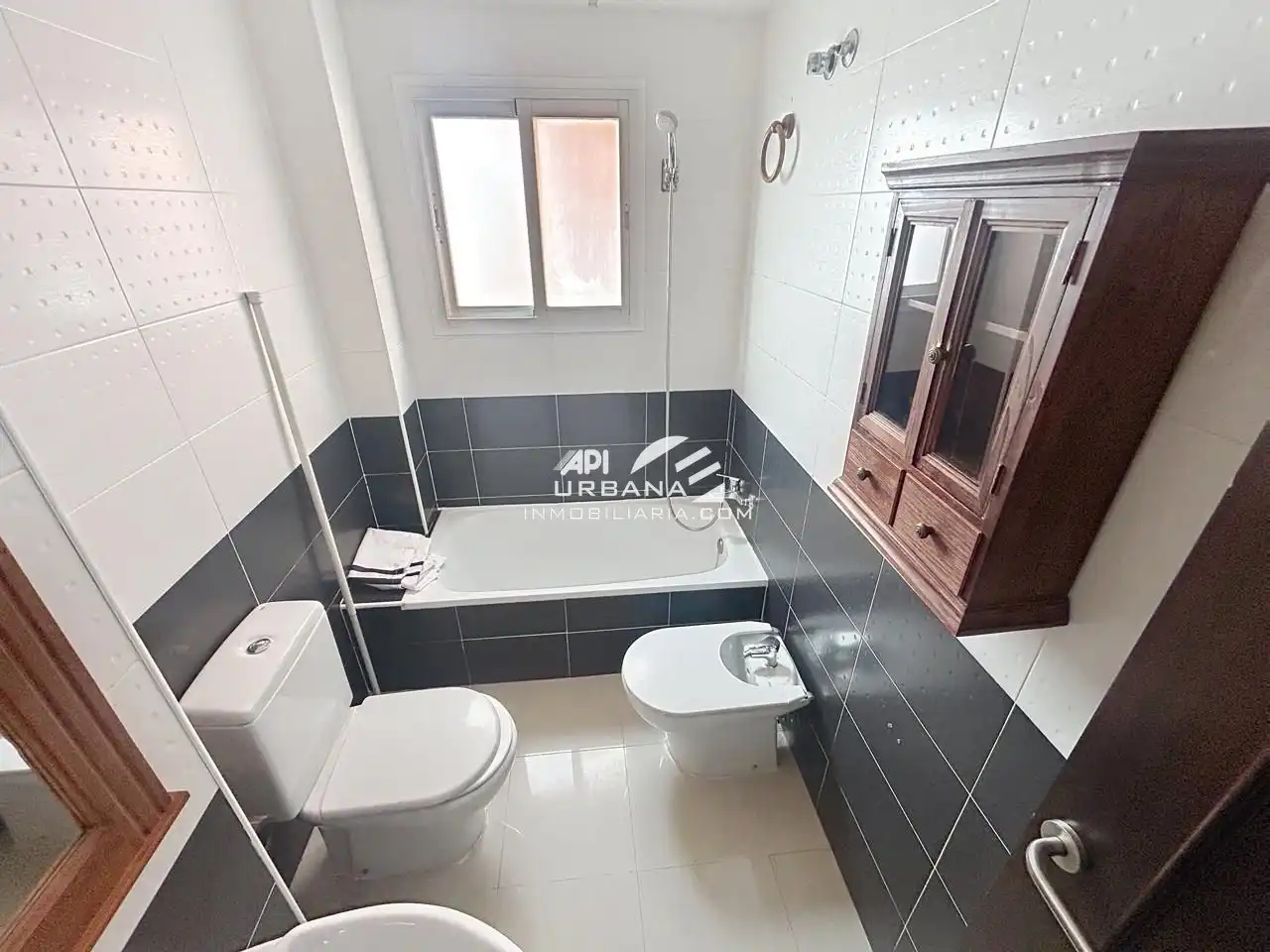 Bathroom of Duplexes for sale in Lucena  with Air Conditioner, Heating and Storage room