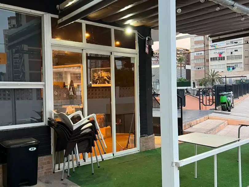 Terraza de Local en venta en Juzgados - Plaza de Toros