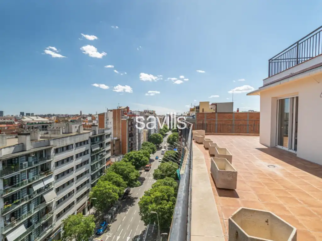 Außenansicht von Wohnungen zum Verkauf in Barcelona mit Klimaanlage, Möbliert und Balkon