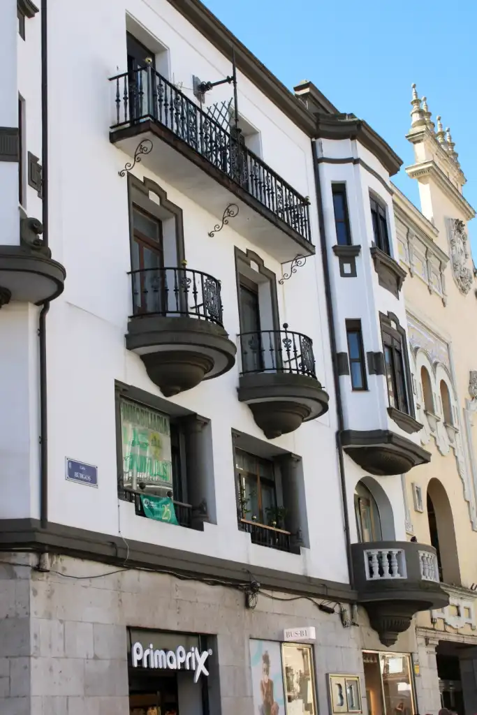 Flat with lift to rent in Calle Don Pelayo 2