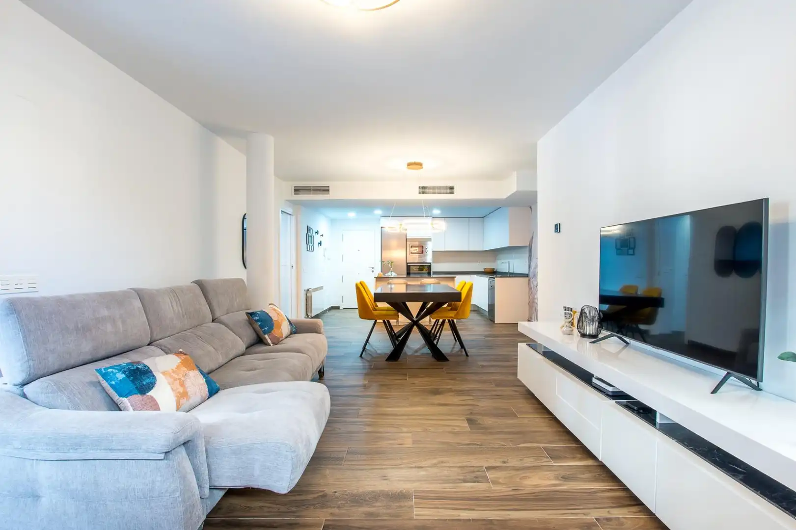 Sala d'estar de Planta baixa en venda en Murcia amb Aire condicionat, Moblat i Balcó
