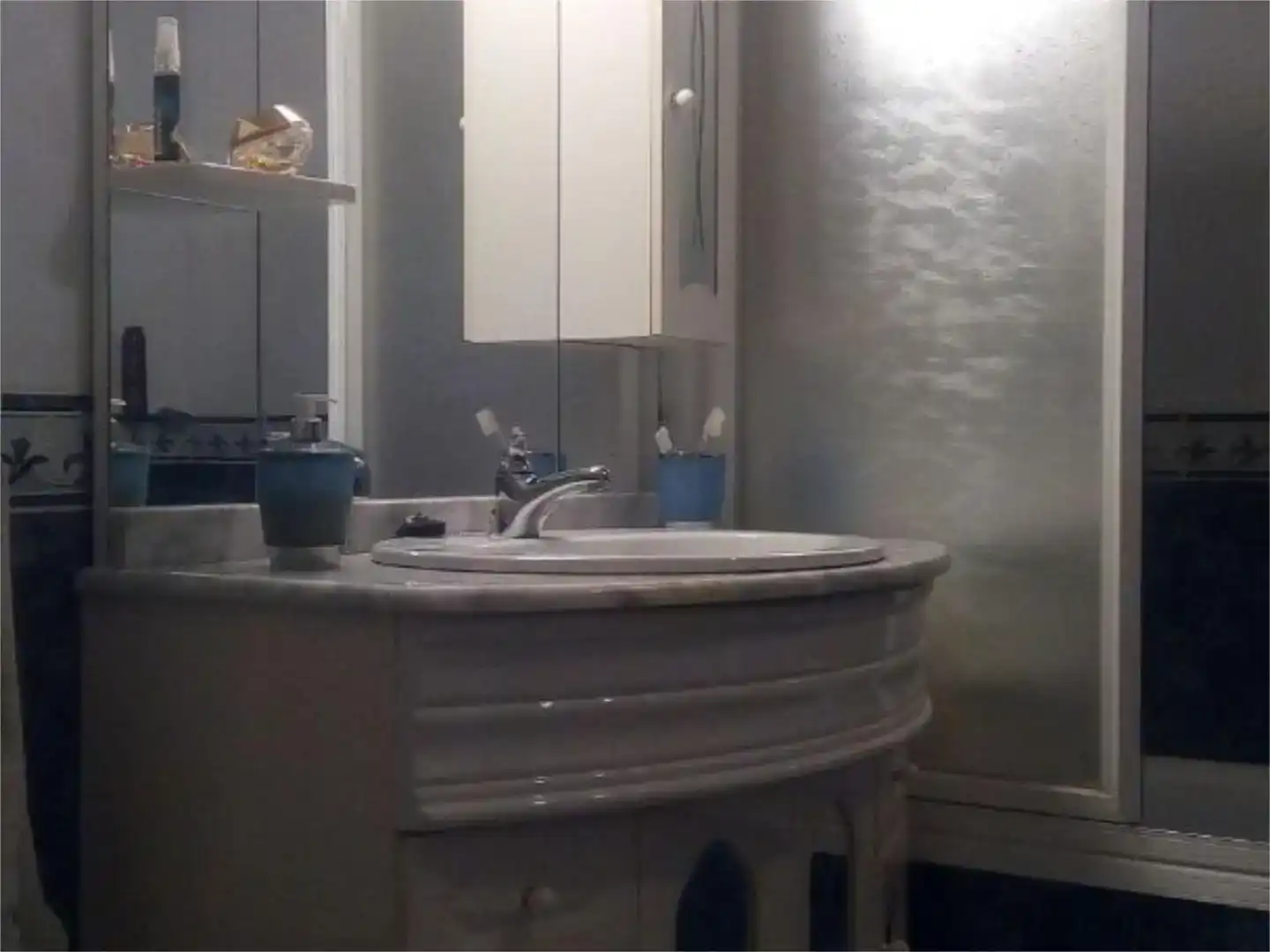 Badezimmer von Wohnung zur Miete in Torrelavega  mit Balkon