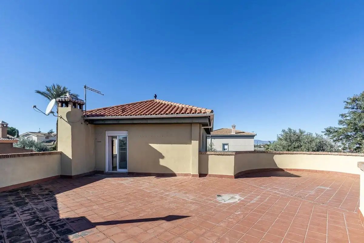 Terrassa de Casa o xalet en venda en Las Gabias amb Calefacció, Jardí privat i Terrassa