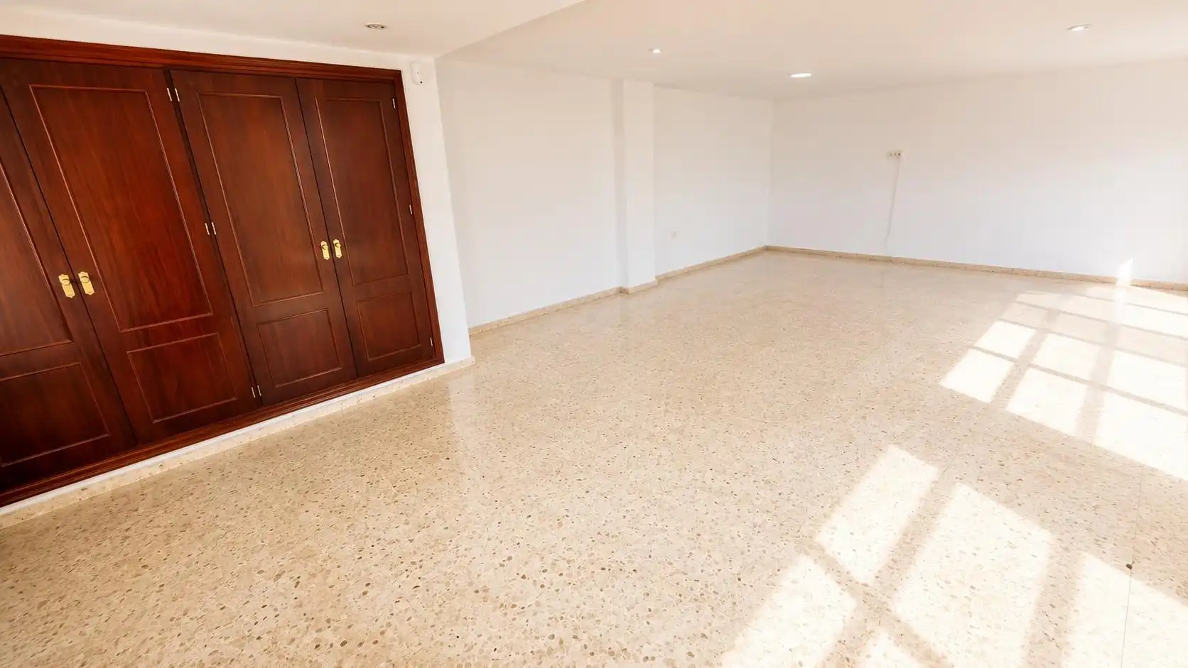 Casa adosada en venta en Chiclana de la Frontera con Jardín privado, Terraza y Trastero