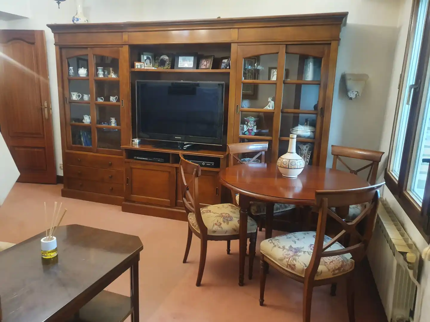 Living room of Flat for sale in Donostia - San Sebastián   with Heating, Parquet flooring and Balcony