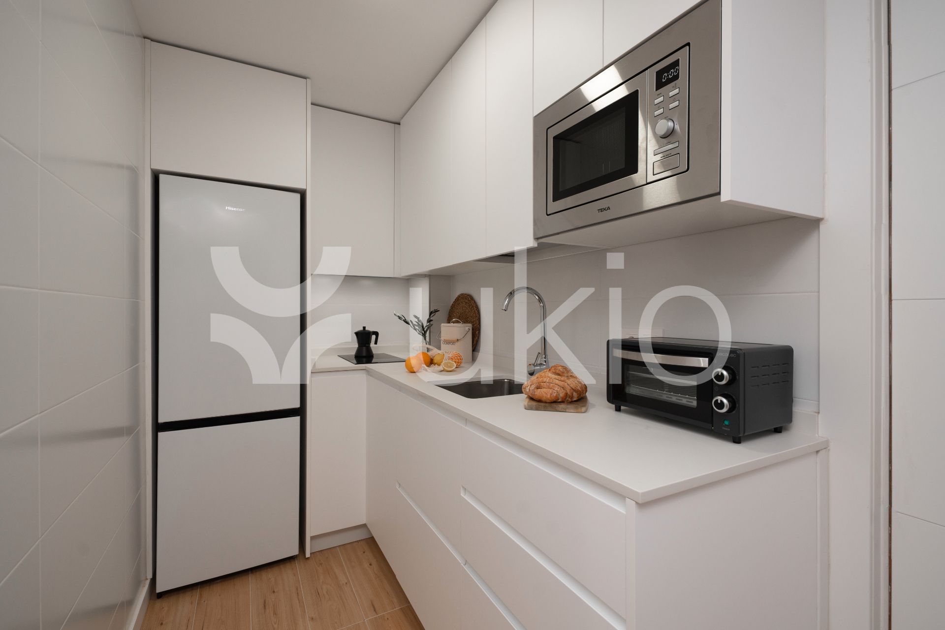 Cuina de Apartament de lloguer en  Madrid Capital amb Aire condicionat, Calefacció i Terrassa