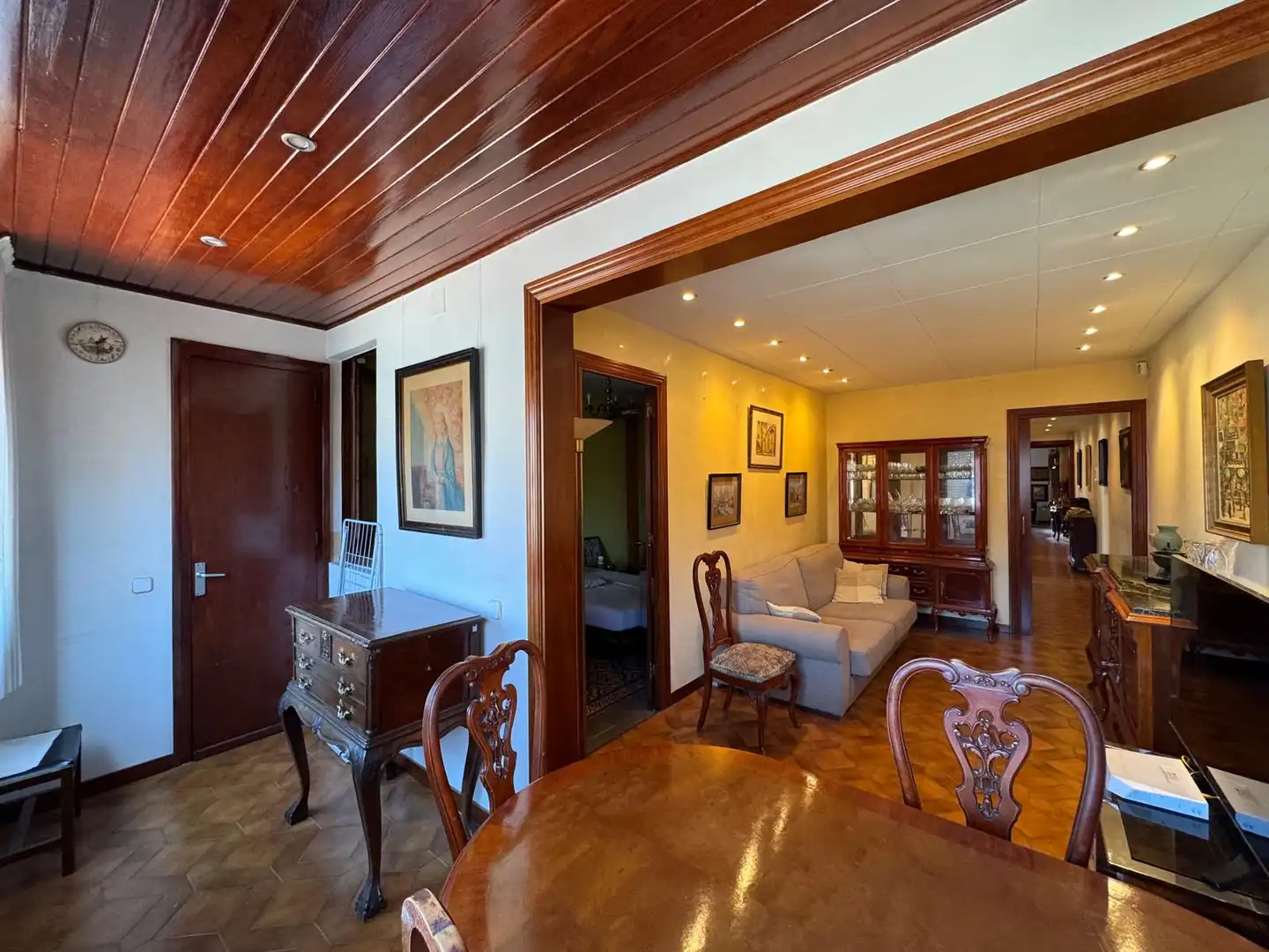 Comedor de Piso en venta en Barcelona con Parquet, Amueblado y Horno