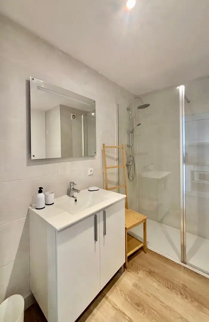 Bany de Apartament en venda en Alicante / Alacant amb Aire condicionat i Terrassa