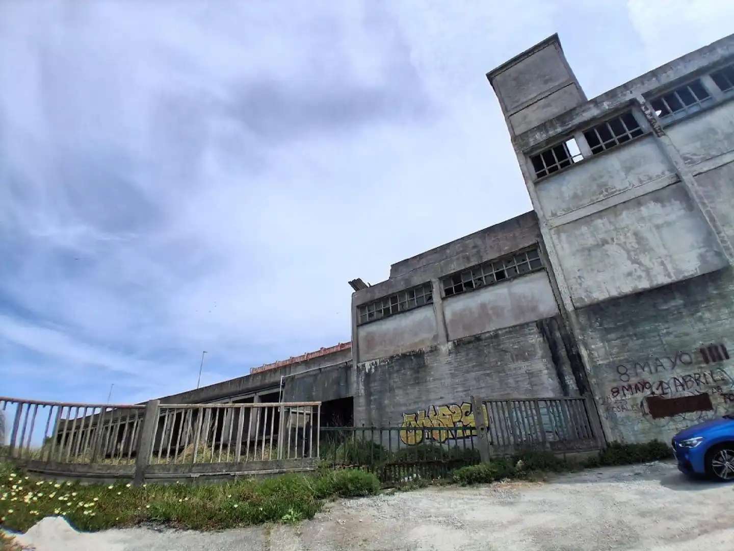 Vista exterior de Nave industrial en venta en Arteixo