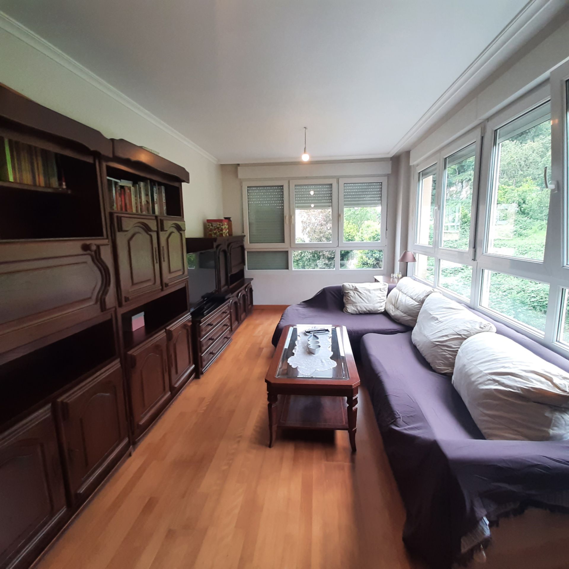 Sala de estar de Piso en venta en Viveiro con Calefacción, Parquet y Trastero