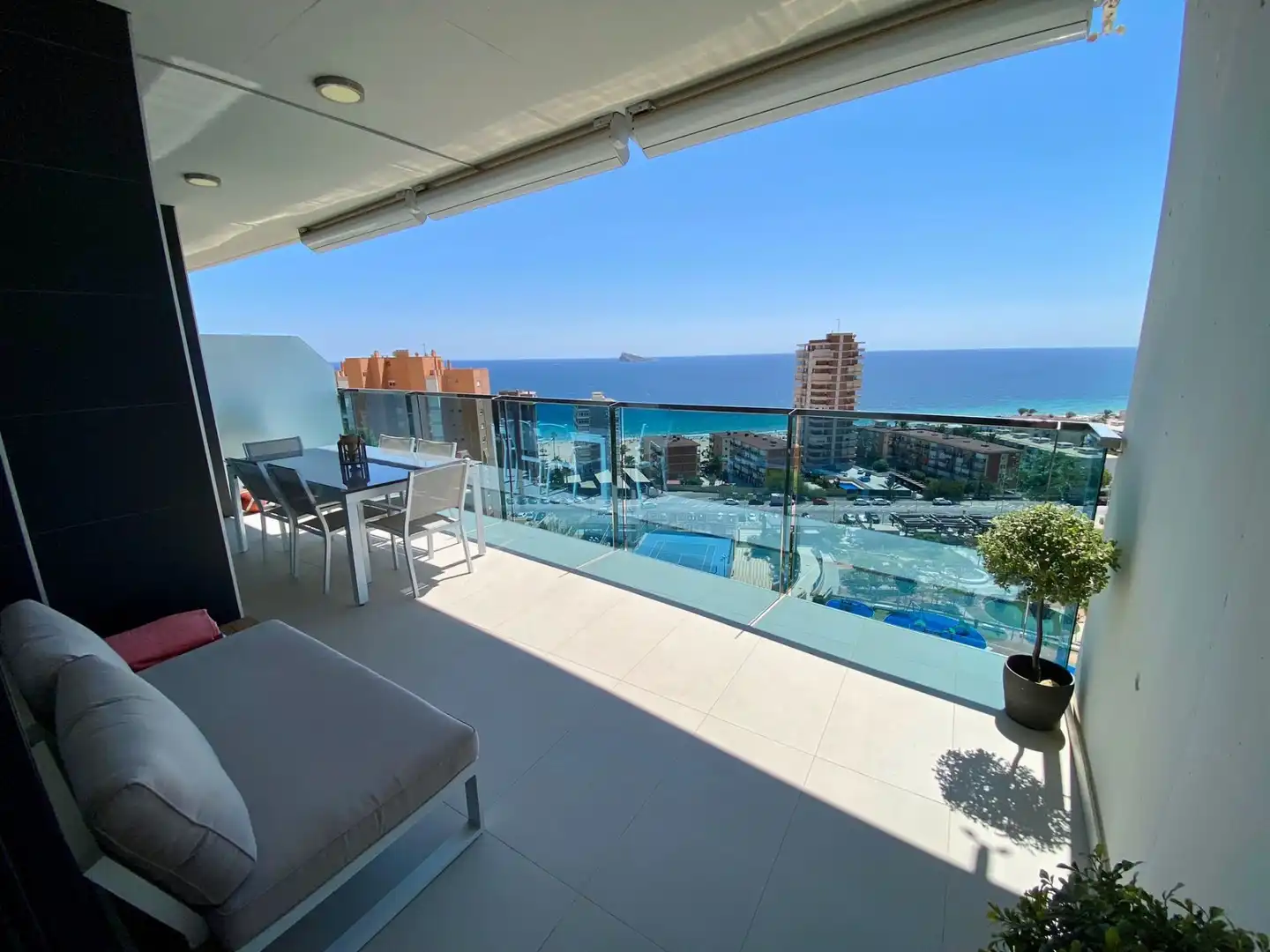 Apartamento con piscina en alquiler en Playa de Poniente, imagen 2