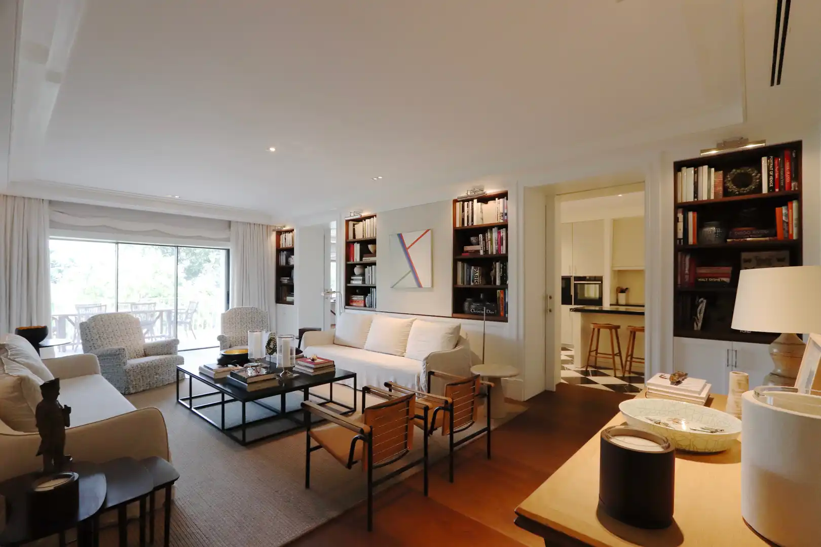 Living room of Flat for sale in Madrid  with Air Conditioner, Heating and Parquet flooring