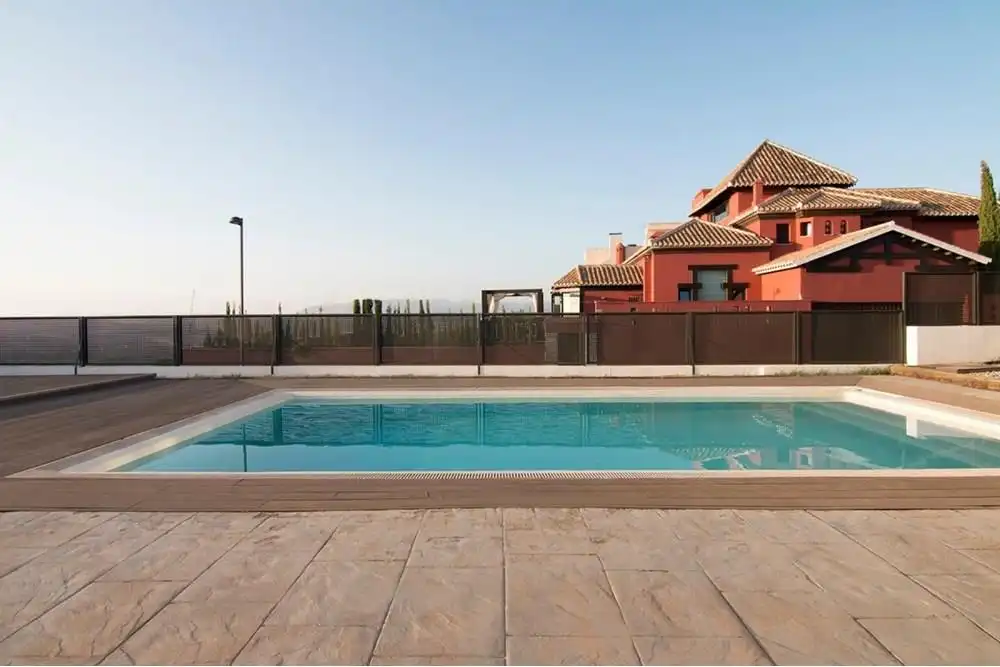 Casa o chalet de alquiler en Calle Charinas, 8, Altos de la Zubia