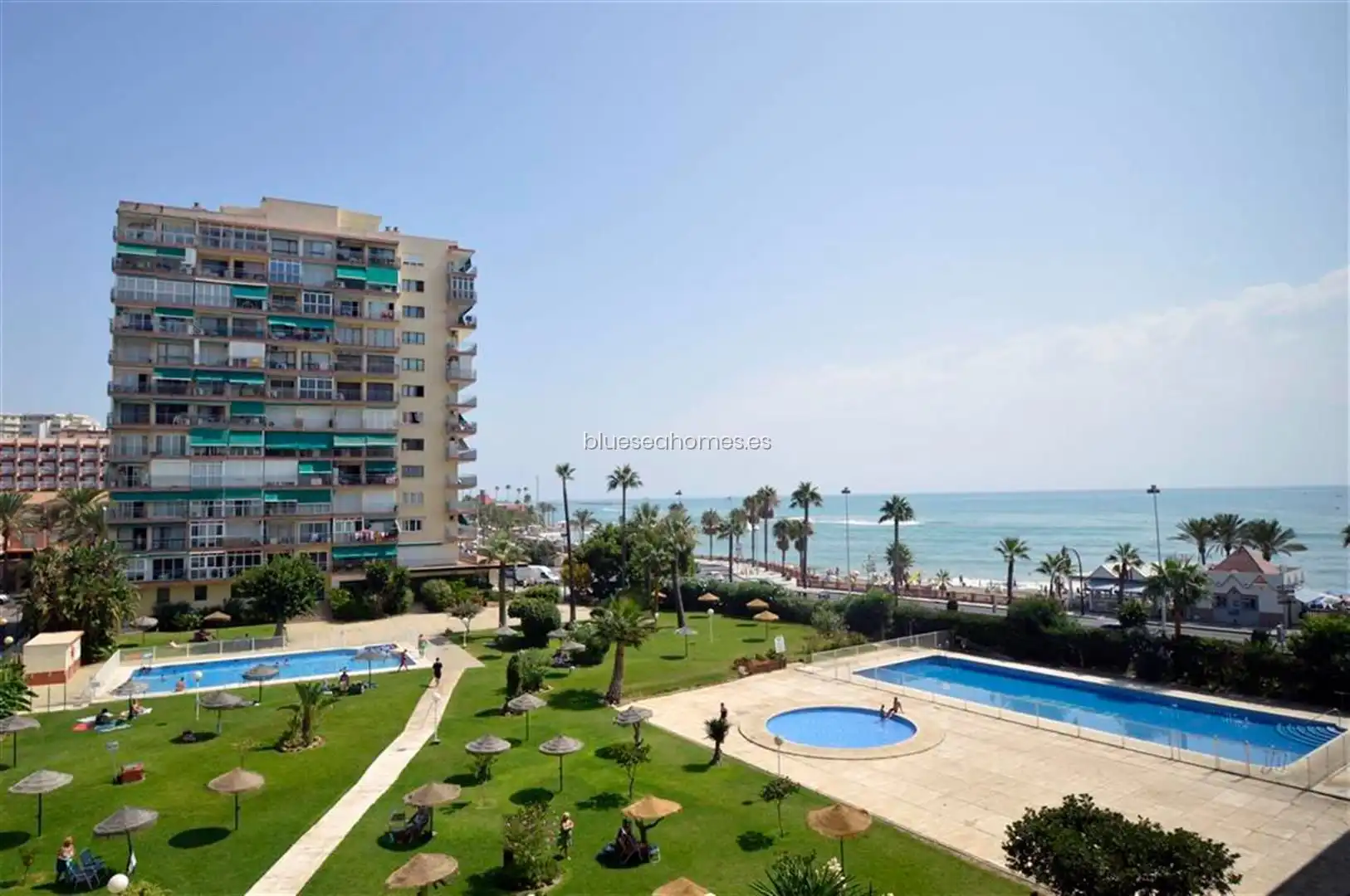 Monolocale con piscina in vendita a Avenida MANUEL MENA PALMA Edif. Maite III, imagen 2