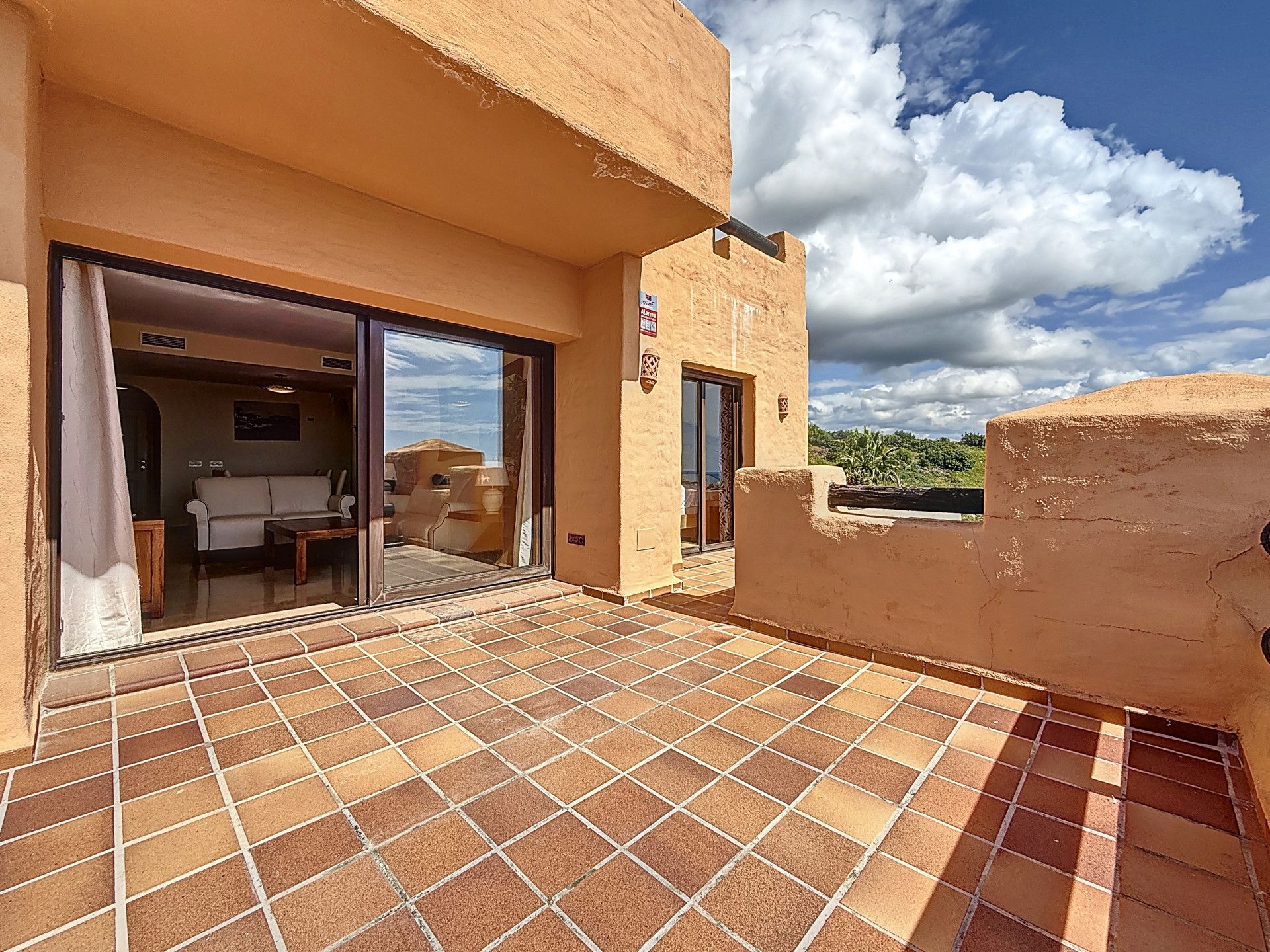 Terrassa de Apartament en venda en Manilva amb Aire condicionat, Terrassa i Piscina
