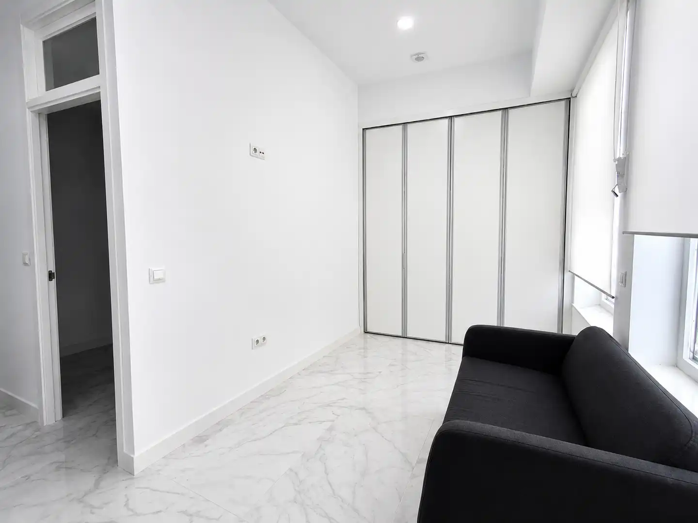 Local comercial de lloguer a Avenida Victoria Kent