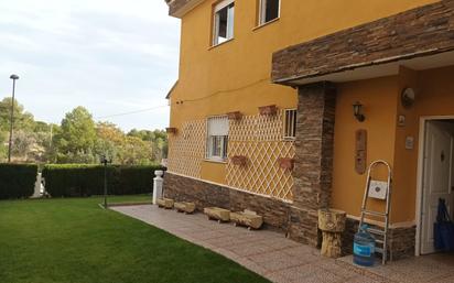 Jardí de Casa adosada en venda en Torrent amb Calefacció, Jardí privat i Terrassa