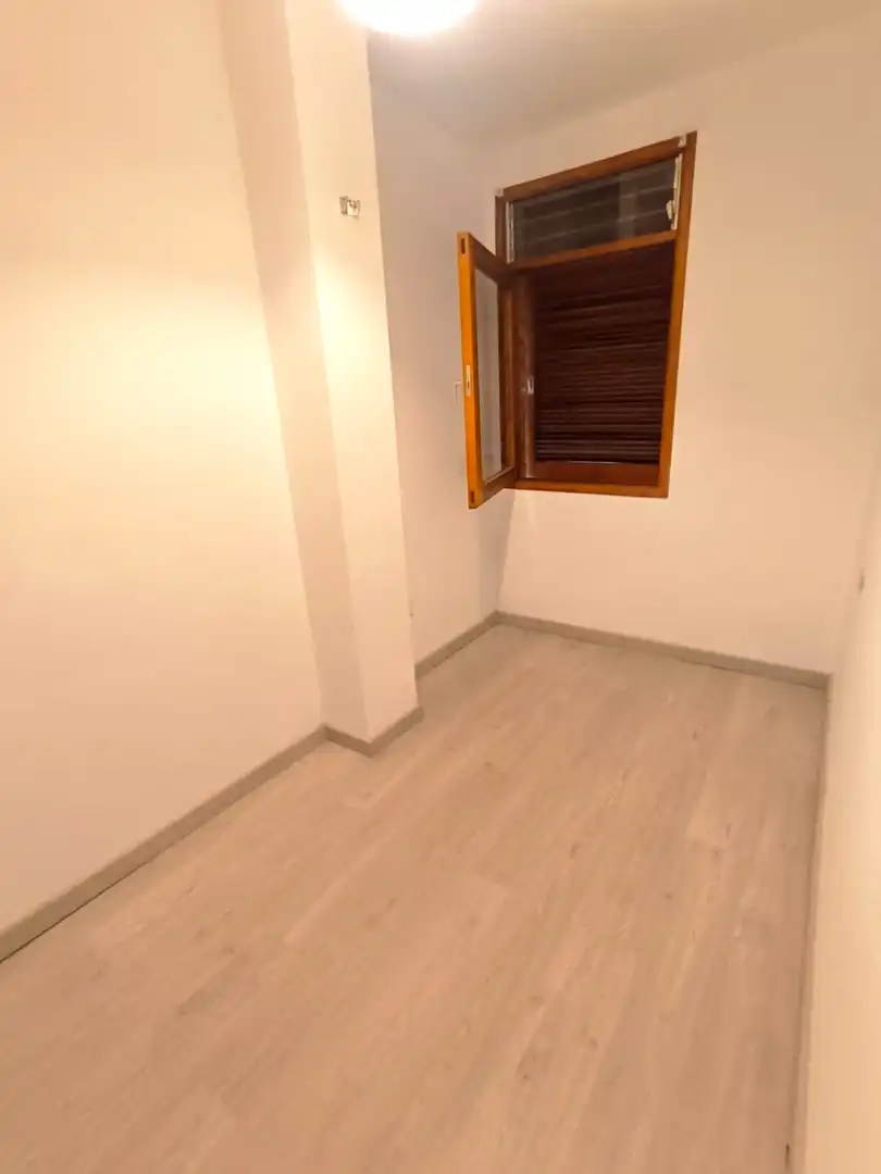 Piso en venta en Santa Cruz de Tenerife con Horno, Lavadora y Balcón