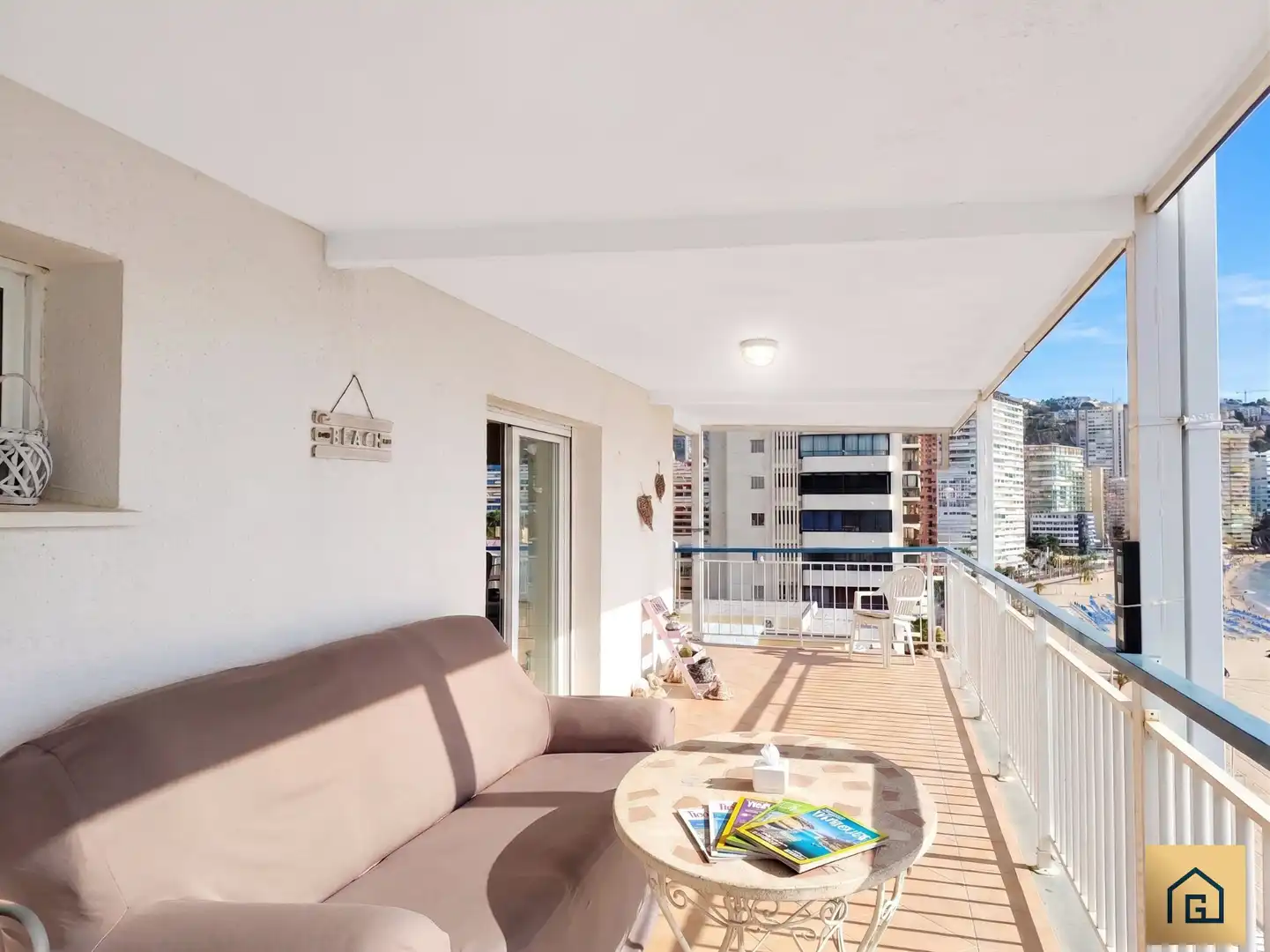 Terraza de Piso en venta en Benidorm con Terraza, Amueblado y Alarma