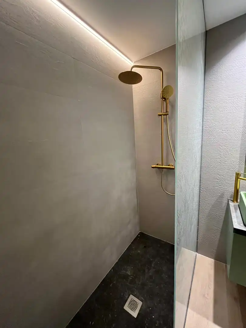 Badezimmer von Wohnung zur Miete in Iturrama