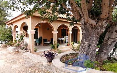 Vista exterior de Casa o xalet en venda en Turís amb Calefacció, Terrassa i Piscina