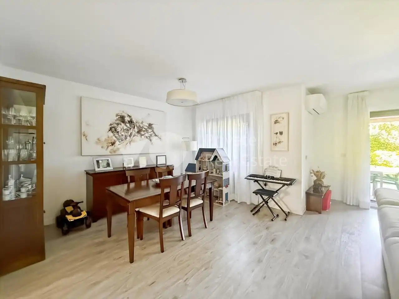 Vista exterior de Casa adosada en venta en Majadahonda con Aire acondicionado, Calefacción y Jardín privado