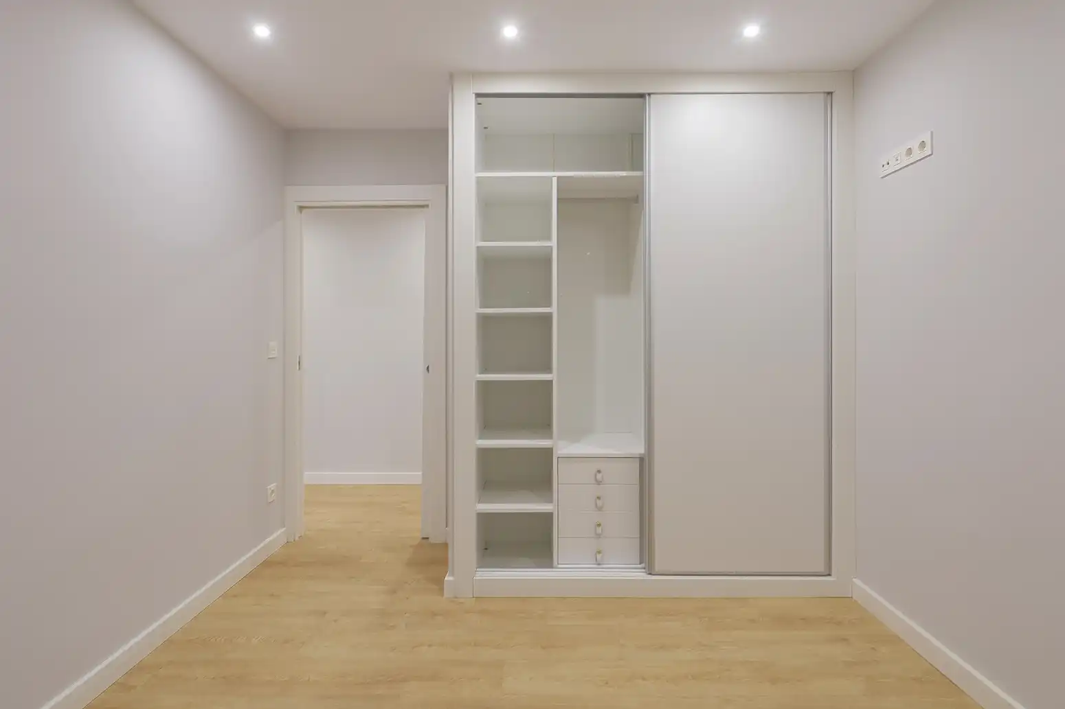 Bedroom of Flat for sale in Gijón   with Heating