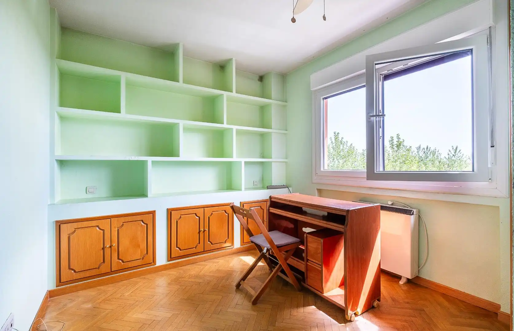 Bedroom of Duplexes for sale in El Escorial  with Heating, Private garden and Parquet flooring